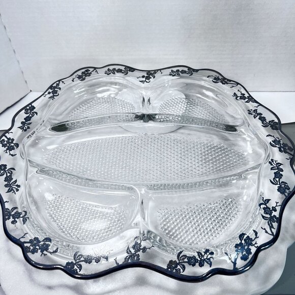 Vtg Divided Glass Relish Tray Silver Overlay Floral Rim Design Textured Sections - Picture 1 of 7